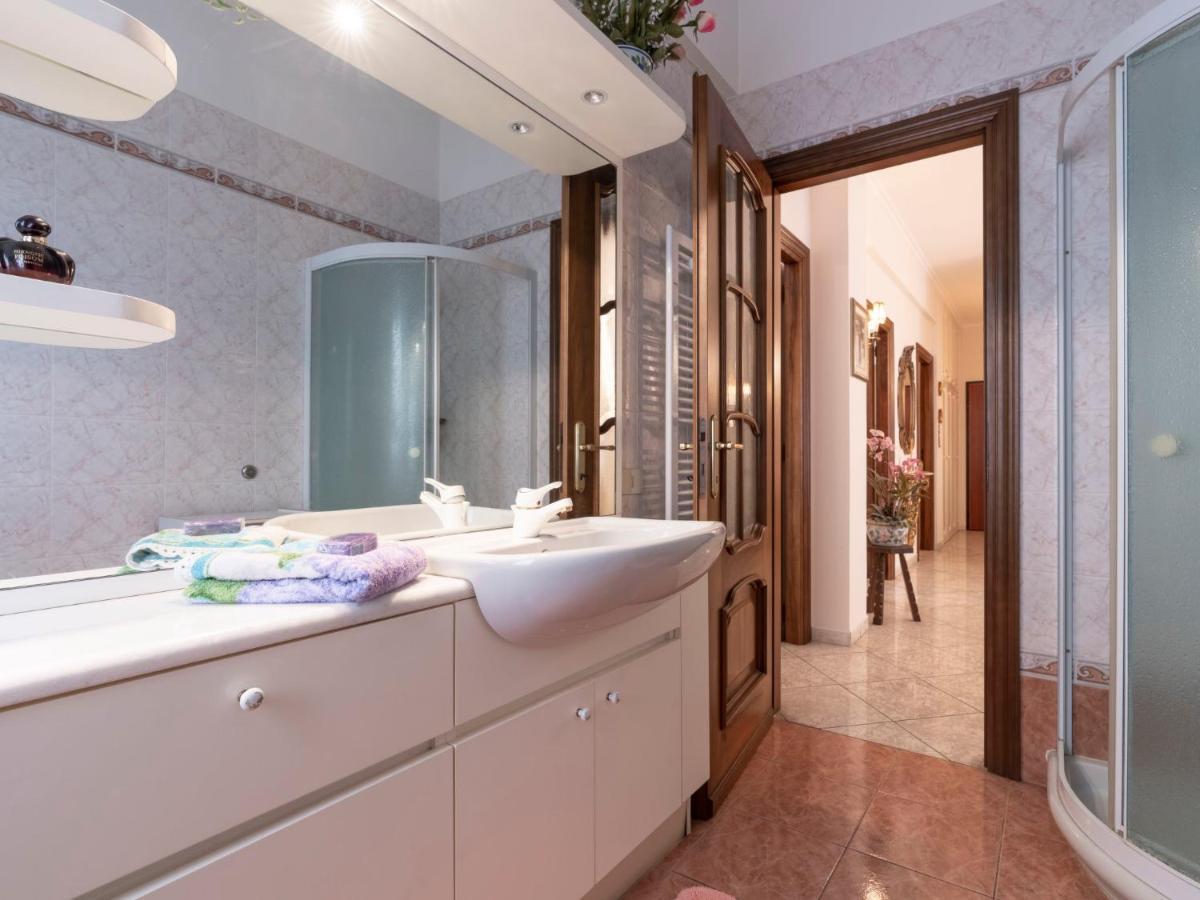 Apartment Casa Giuliana By Interhome Imperia Luaran gambar